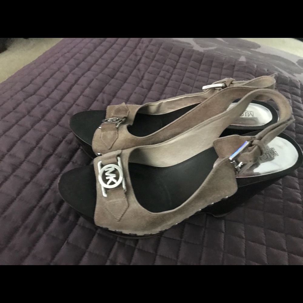 Lady Classy Heel/ Platforms